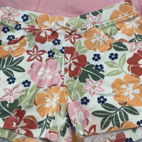 Super cute surfer 🏄‍♀️ outfit! - Picture 3 of 3